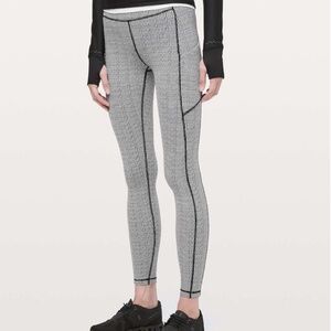 Lululemon Speed Up Tight Sz 10 in Teeny Tooth White Black